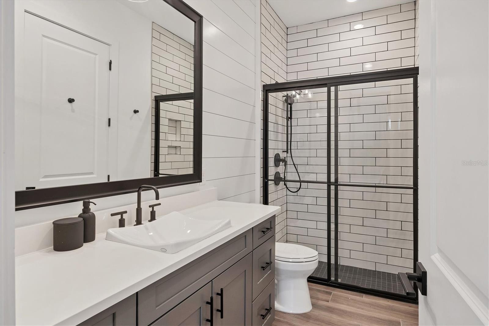 8195 REDONDA LOOP, LAKEWOOD RANCH, FL, 34202