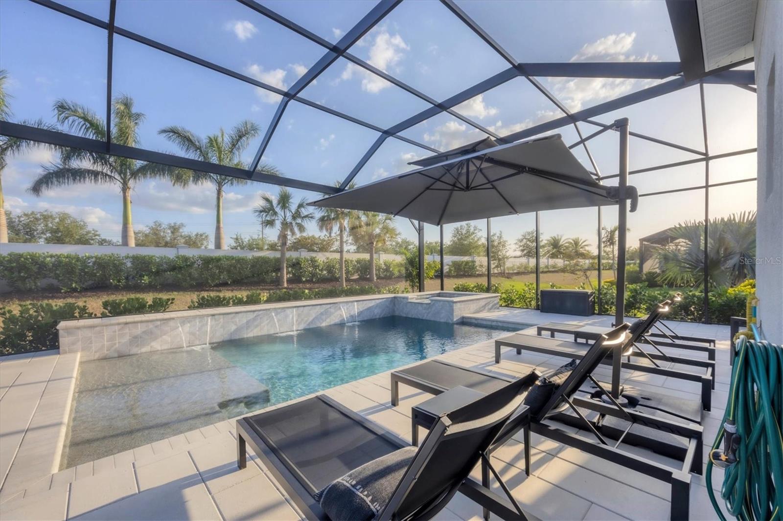 8195 REDONDA LOOP, LAKEWOOD RANCH, FL, 34202