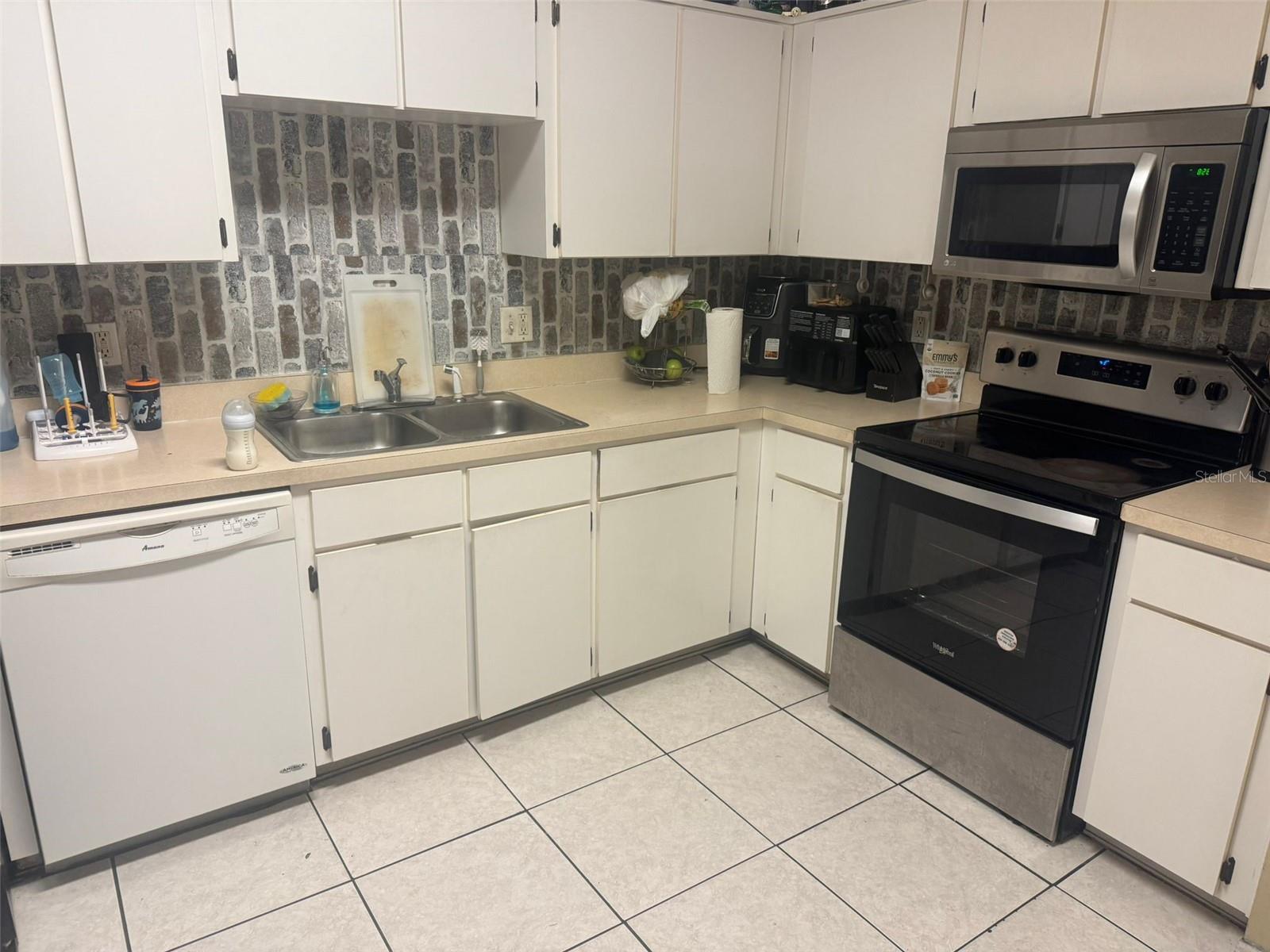 2406 HARBOR TOWN DR, KISSIMMEE, FL, 34744