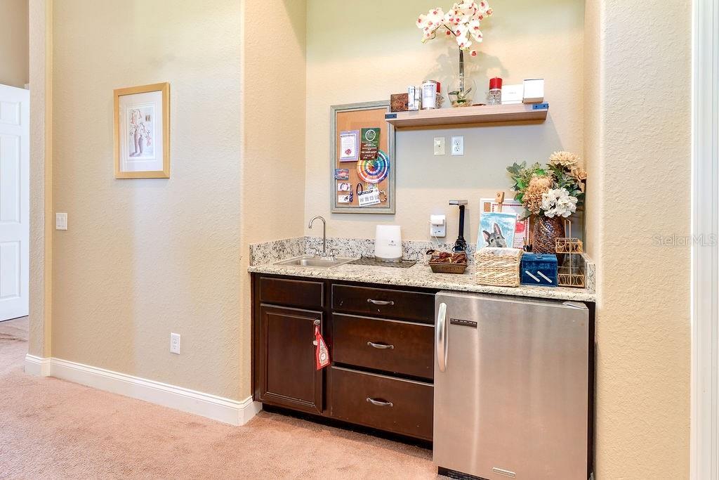 O6346484 Property Photo