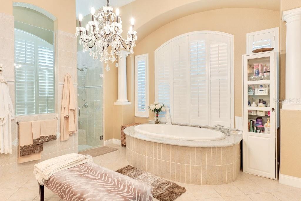 O6346484 Property Photo