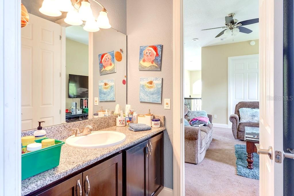 O6346484 Property Photo