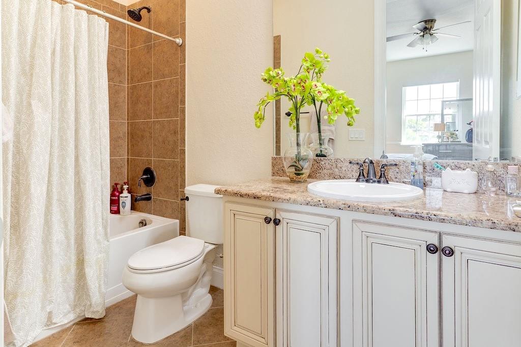 O6346484 Property Photo