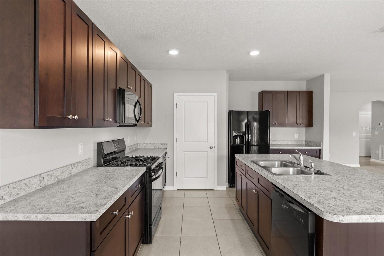 9735 PEPPER TREE TRL, WILDWOOD, FL, 34785