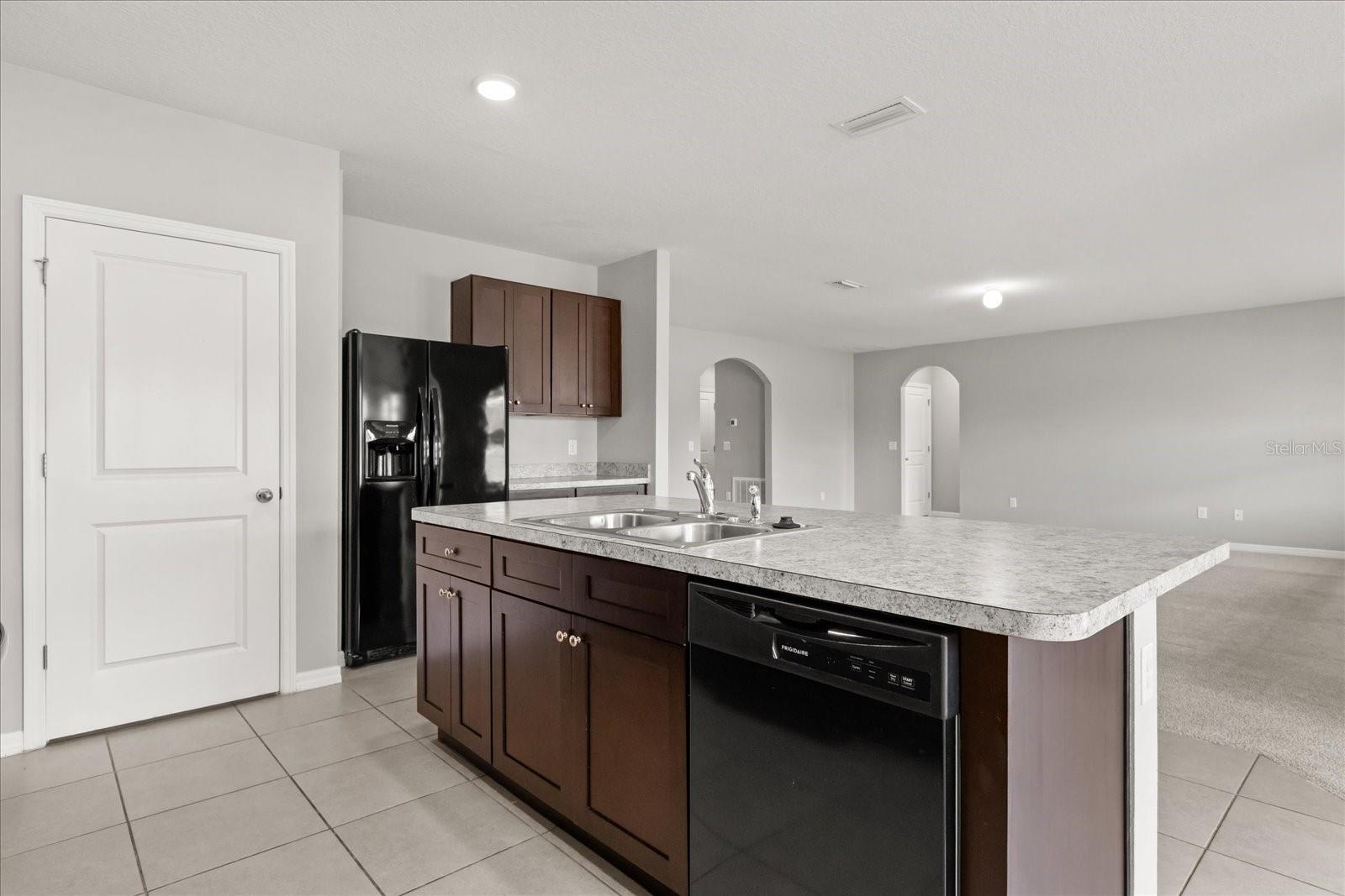 9735 PEPPER TREE TRL, WILDWOOD, FL, 34785