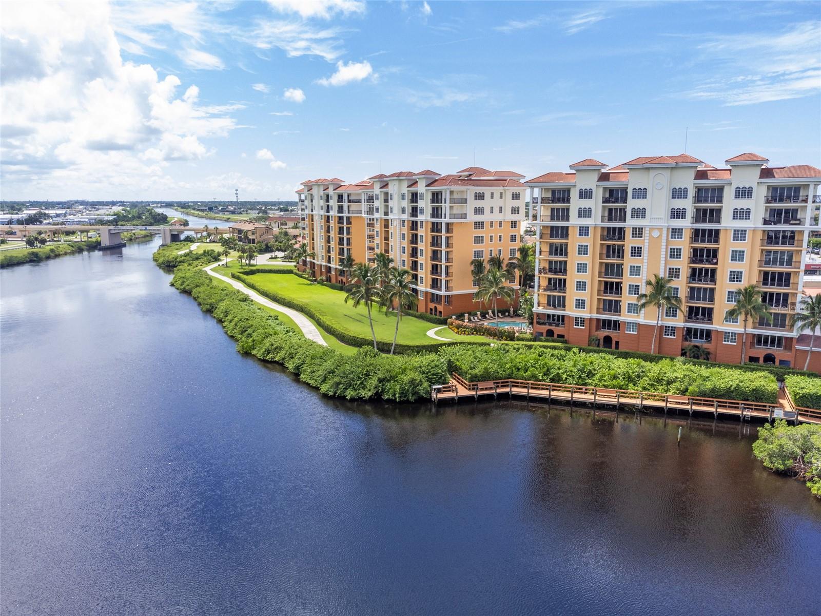 147 TAMPA AVE E #202, VENICE, FL, 34285