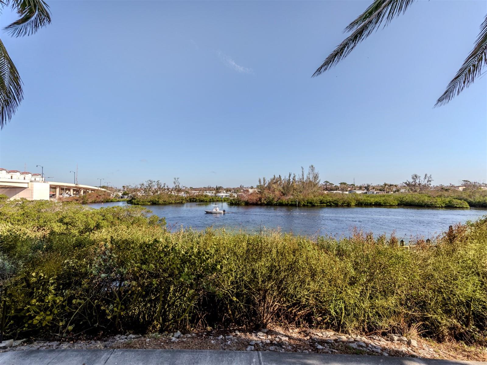 147 TAMPA AVE E #202, VENICE, FL, 34285