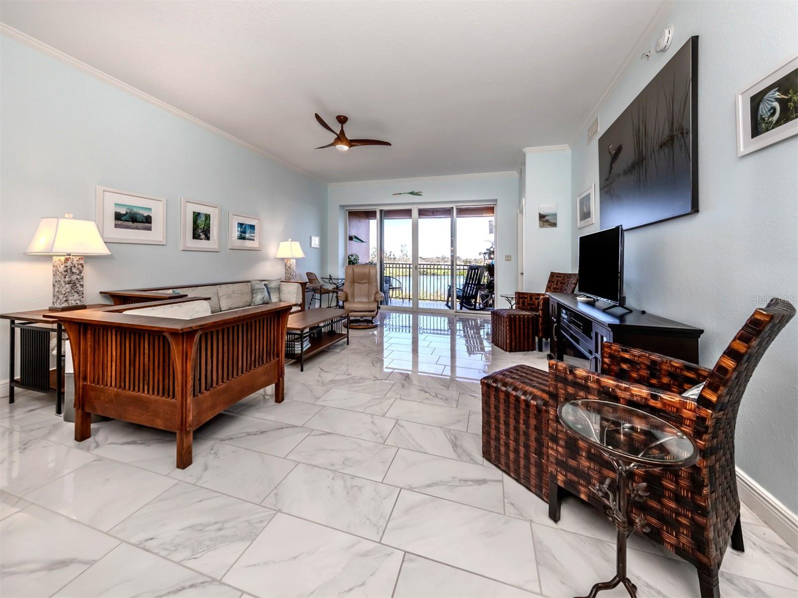 147 TAMPA AVE E #202, VENICE, FL, 34285