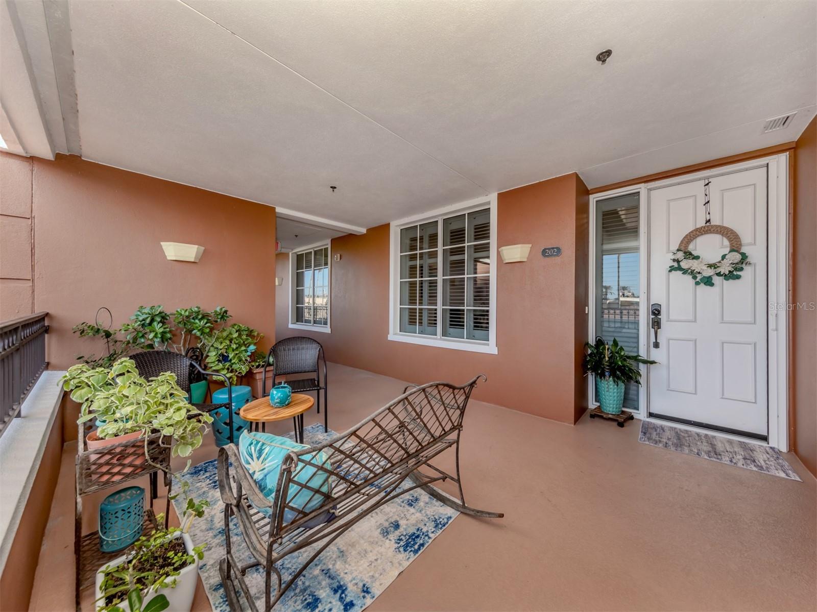 147 TAMPA AVE E #202, VENICE, FL, 34285