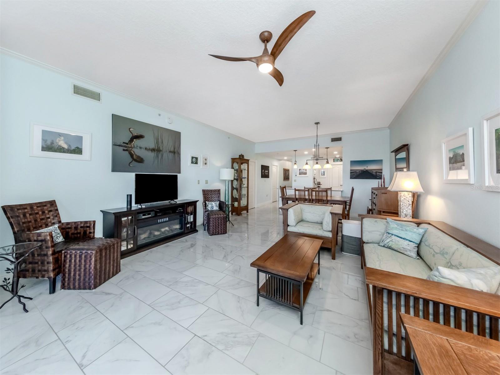147 TAMPA AVE E #202, VENICE, FL, 34285