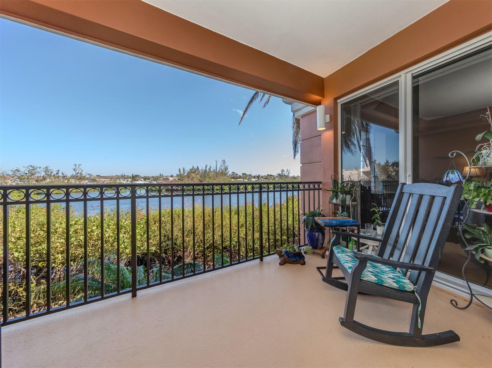 147 TAMPA AVE E #202, VENICE, FL, 34285