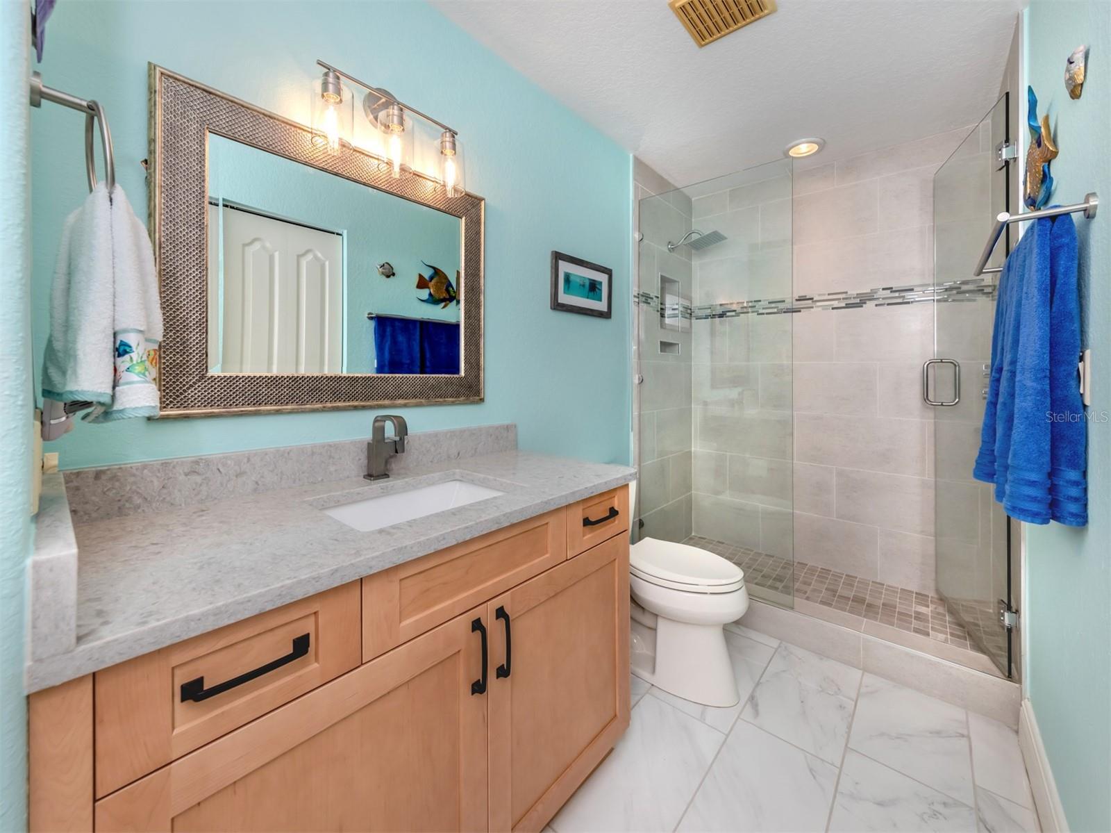 147 TAMPA AVE E #202, VENICE, FL, 34285