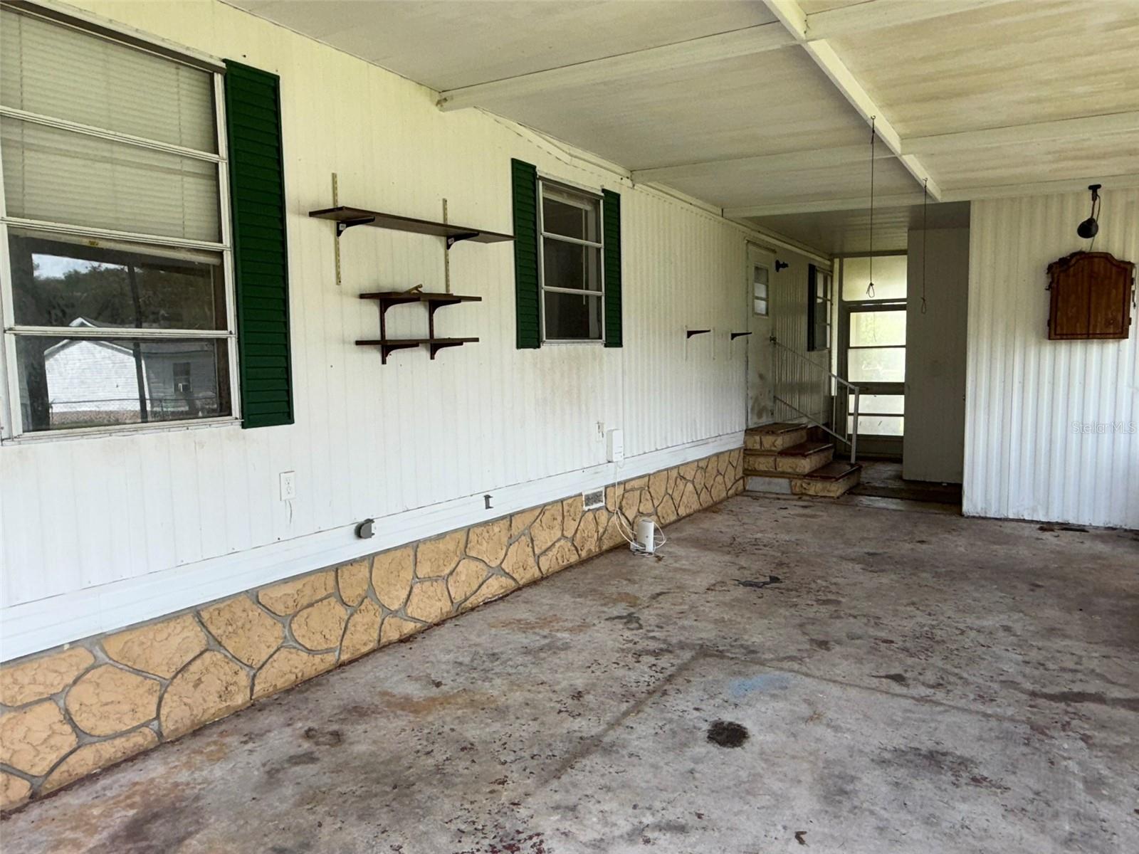 OM710074 Property Photo