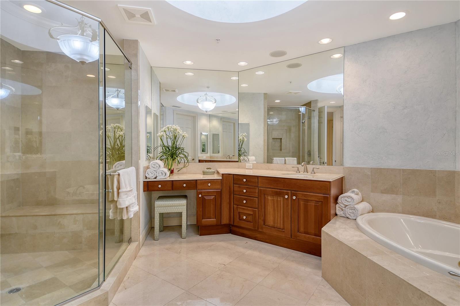 1300 BENJAMIN FRANKLIN DR #709, SARASOTA, FL, 34236