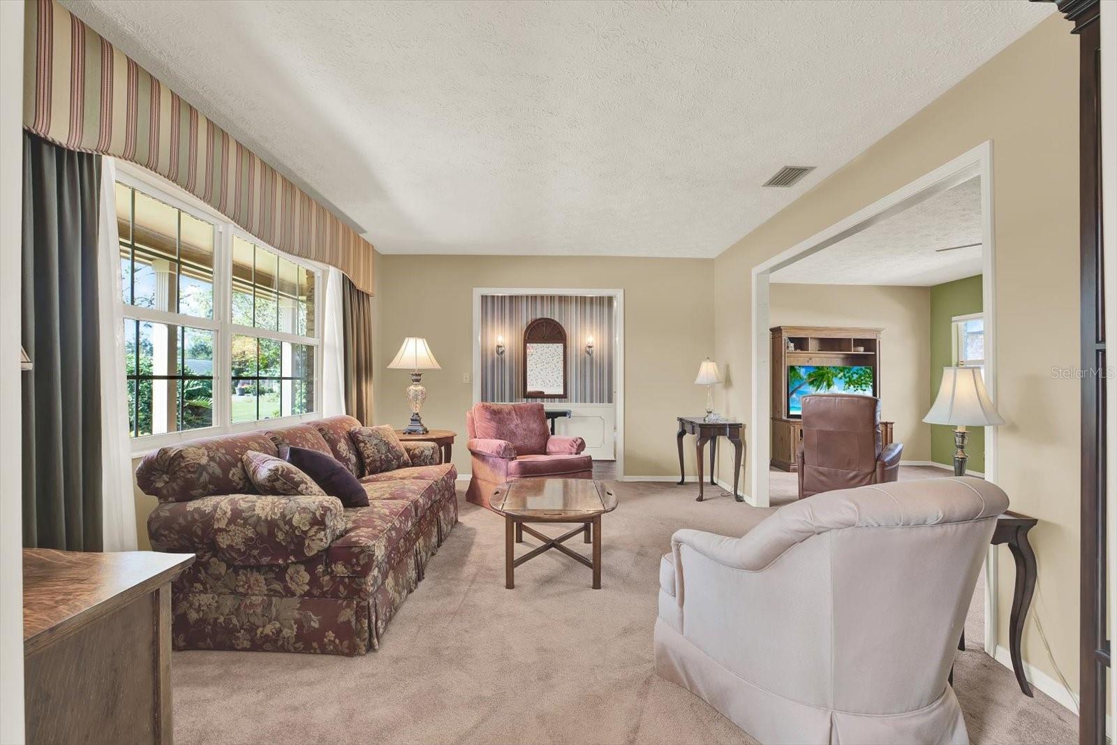 610 S SYLVAN DR, BRANDON, FL, 33510