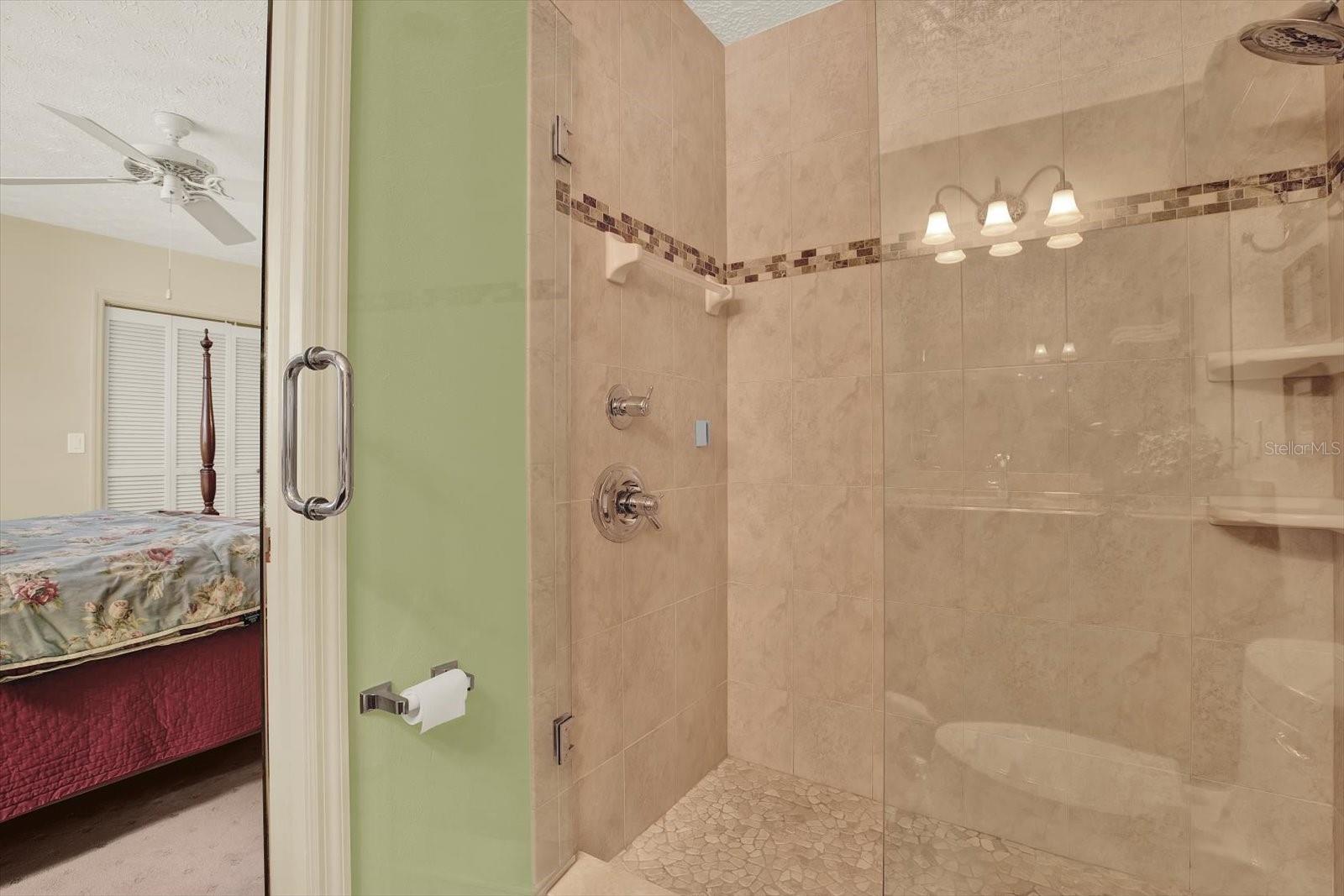 610 S SYLVAN DR, BRANDON, FL, 33510