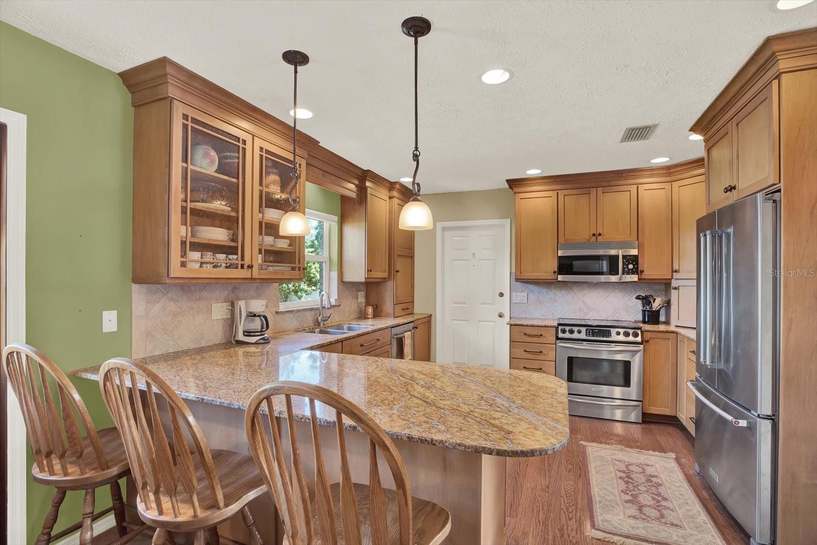 610 S SYLVAN DR, BRANDON, FL, 33510