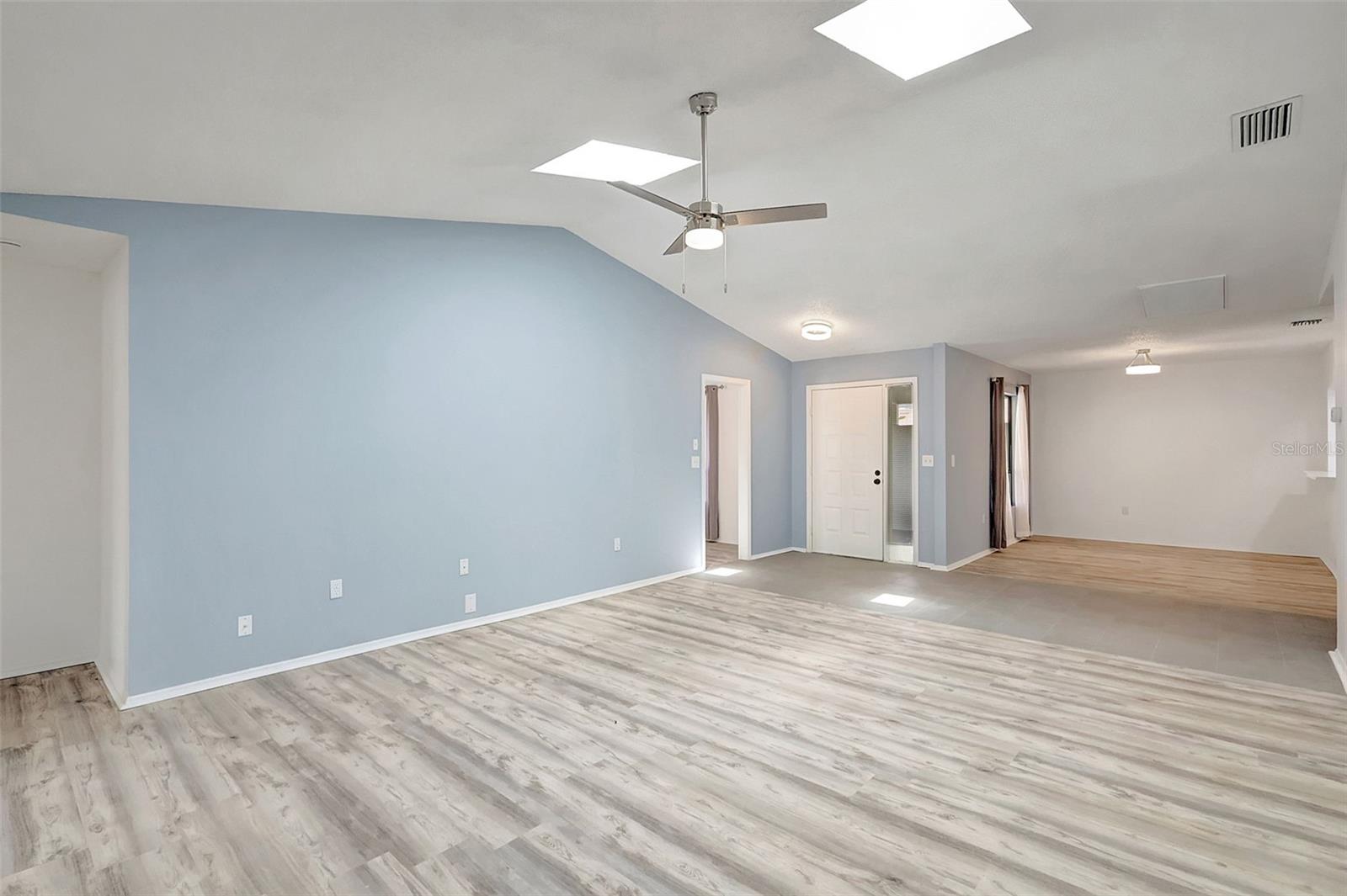 107 PARKSIDE COLONY DR, TARPON SPRINGS, FL, 34689