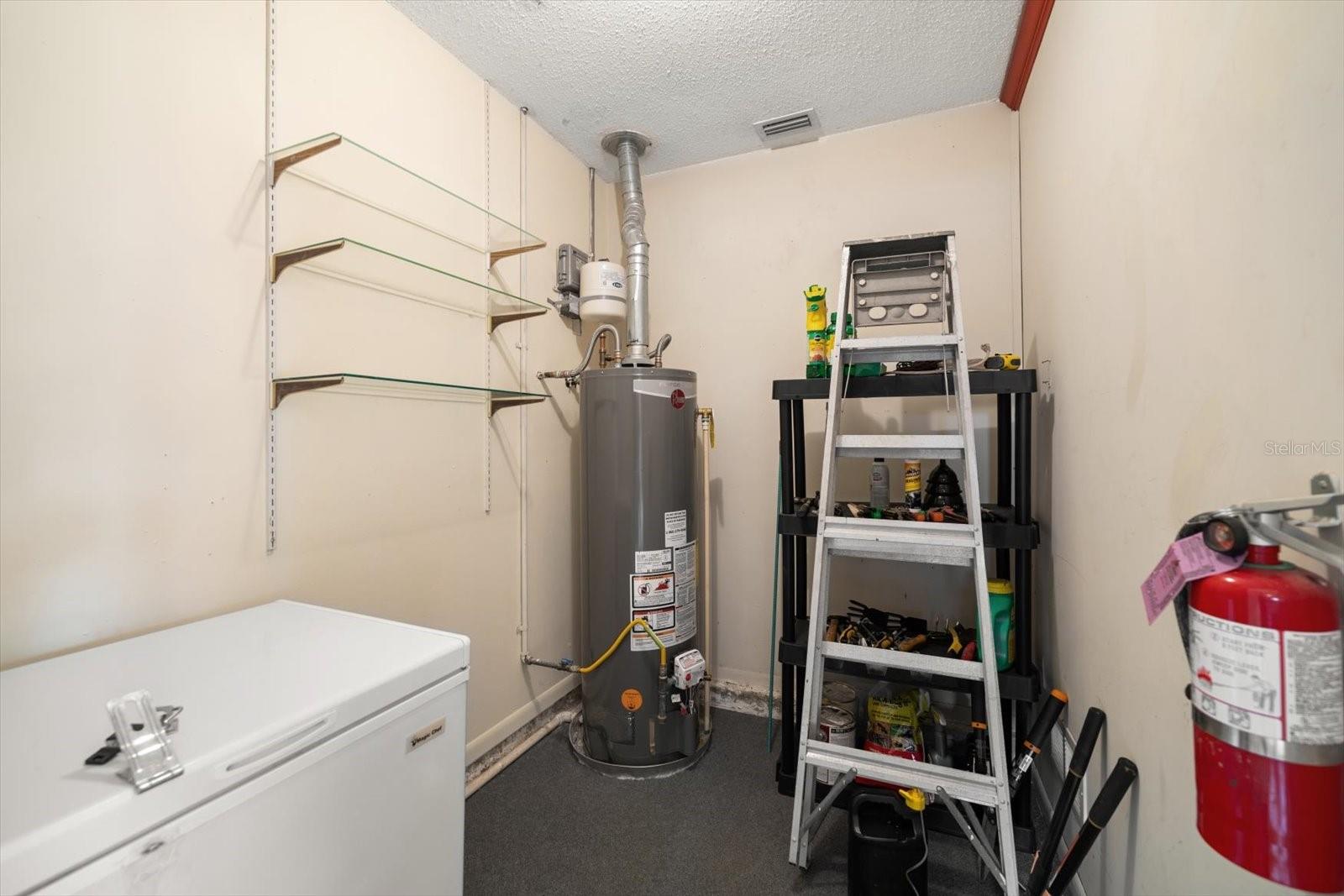 2850 SPRING LAKE DR, CLEARWATER, FL, 33759