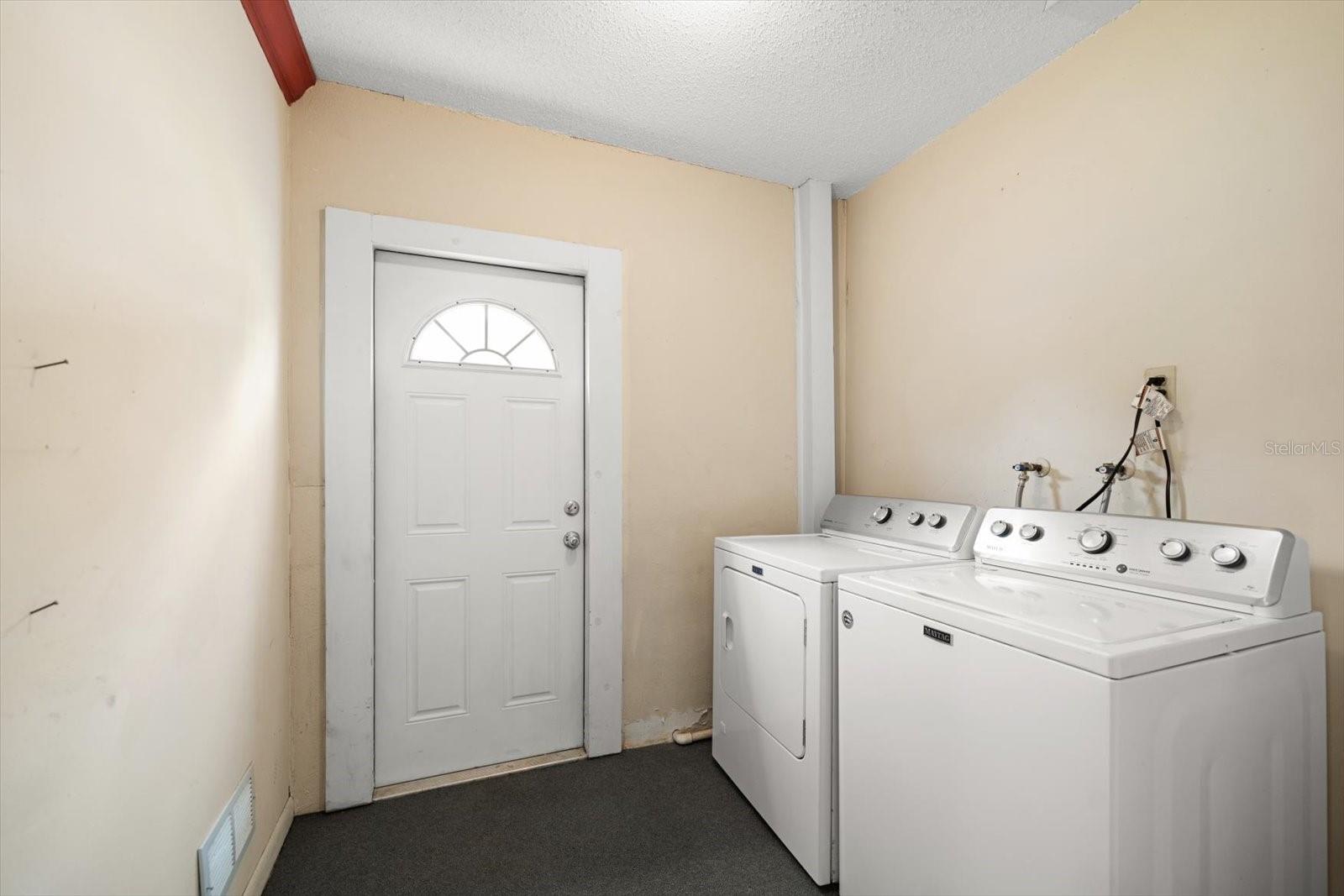 2850 SPRING LAKE DR, CLEARWATER, FL, 33759