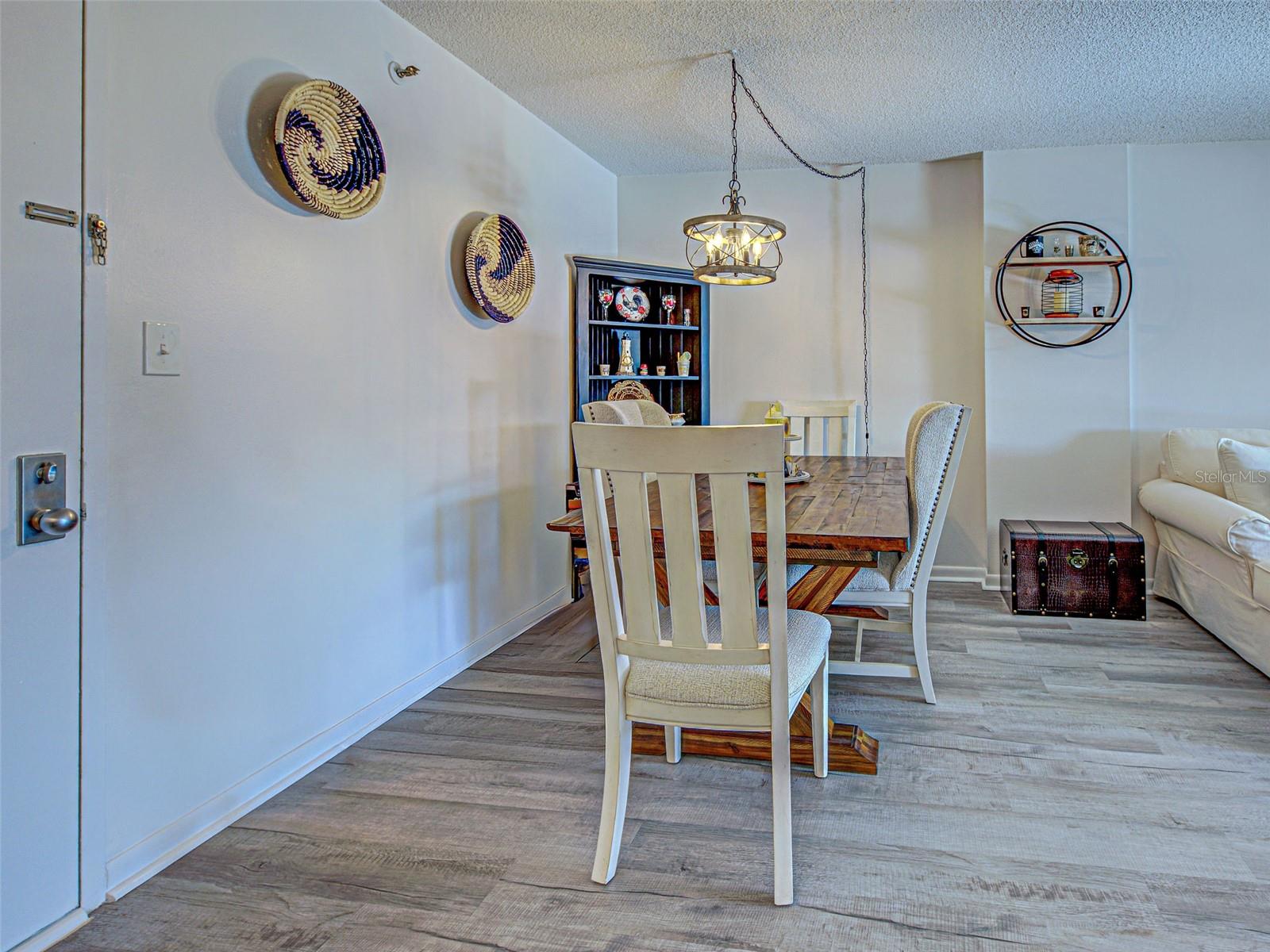 N6140638 Property Photo