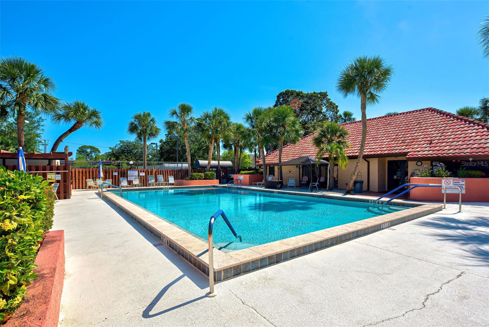 N6140638 Property Photo