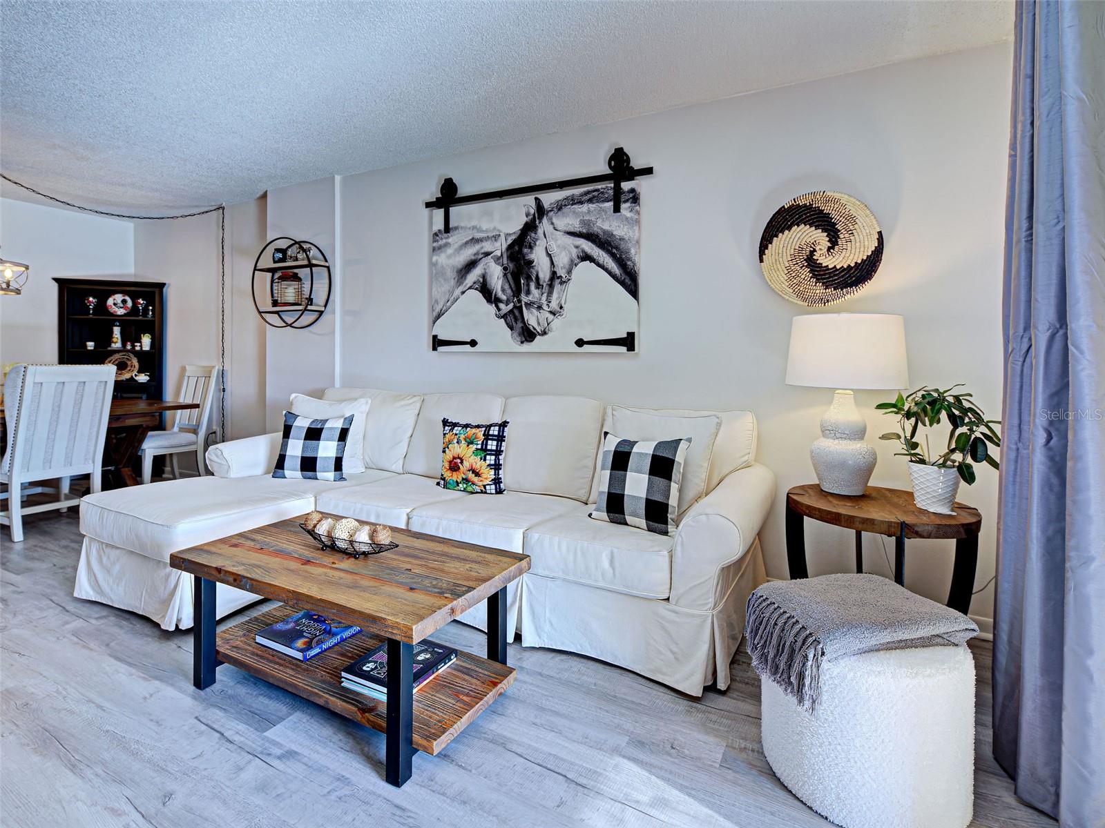 N6140638 Property Photo