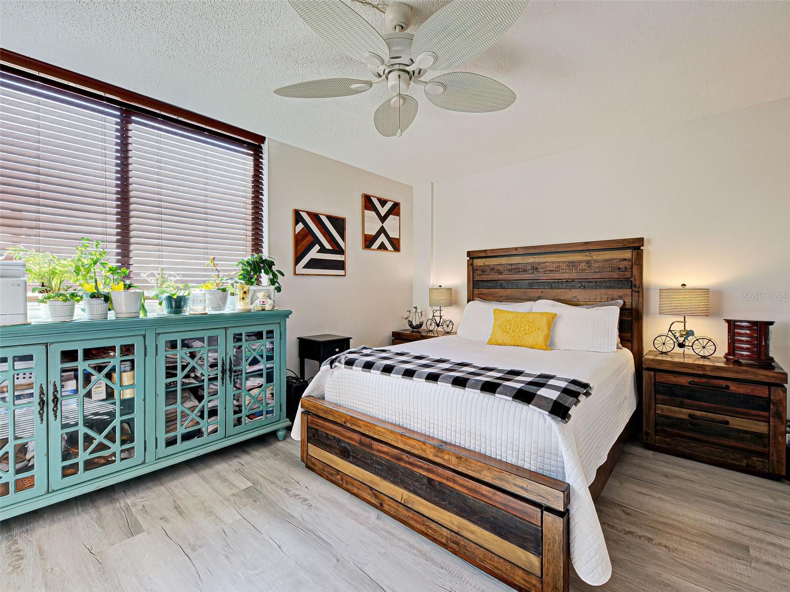 N6140638 Property Photo