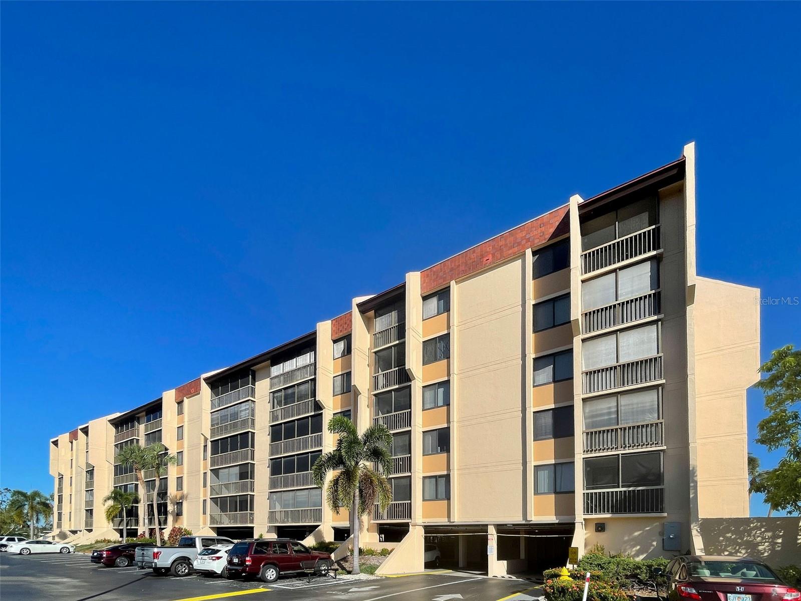 N6140638 Property Photo