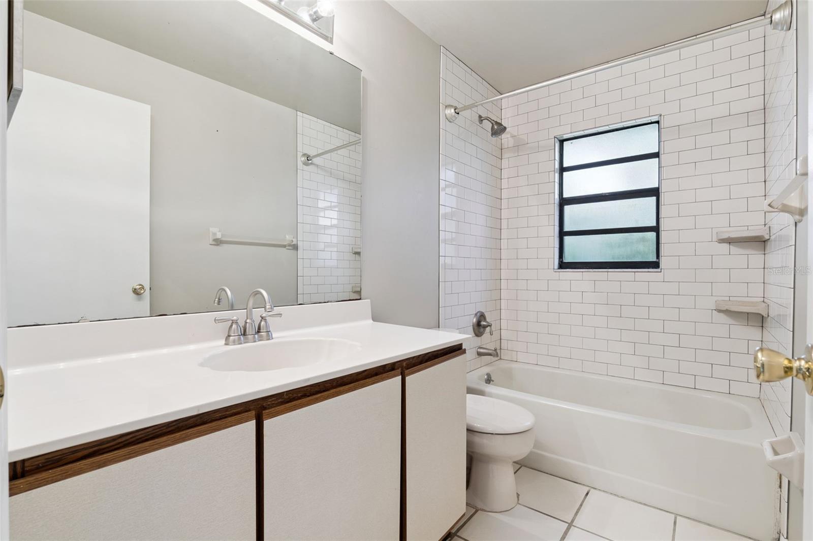 9810 BALMORAL CIR, ORLANDO, FL, 32817