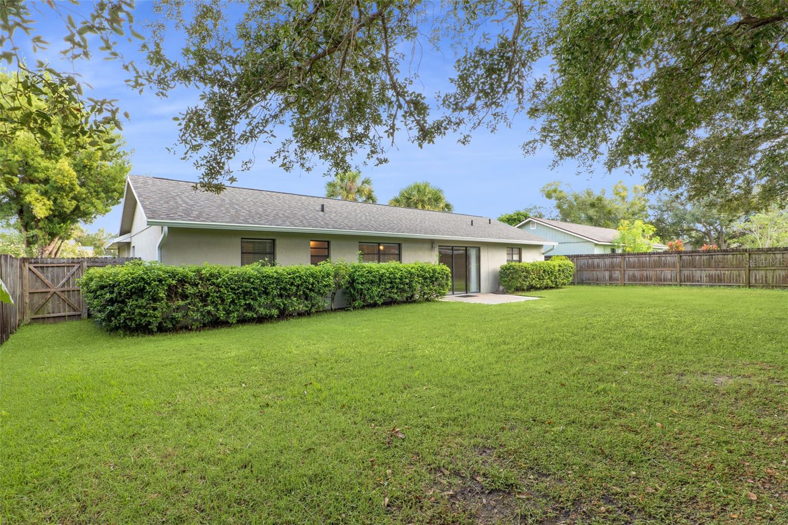 9810 BALMORAL CIR, ORLANDO, FL, 32817