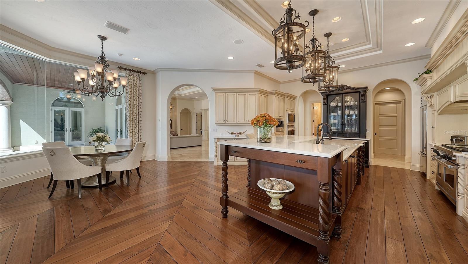 A4665937 Property Photo