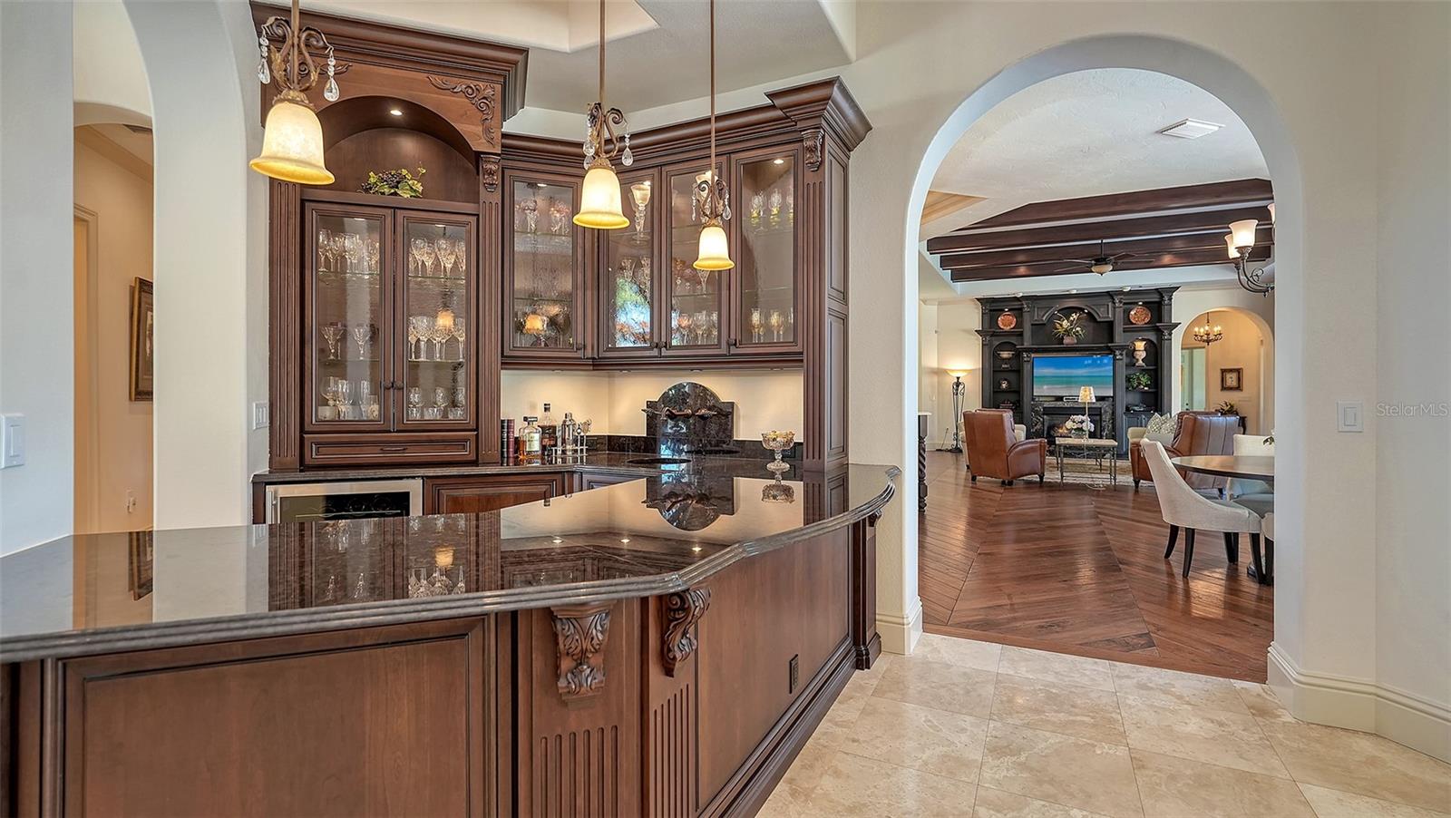 A4665937 Property Photo