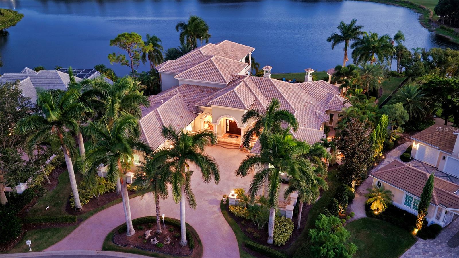 A4665937 Property Photo