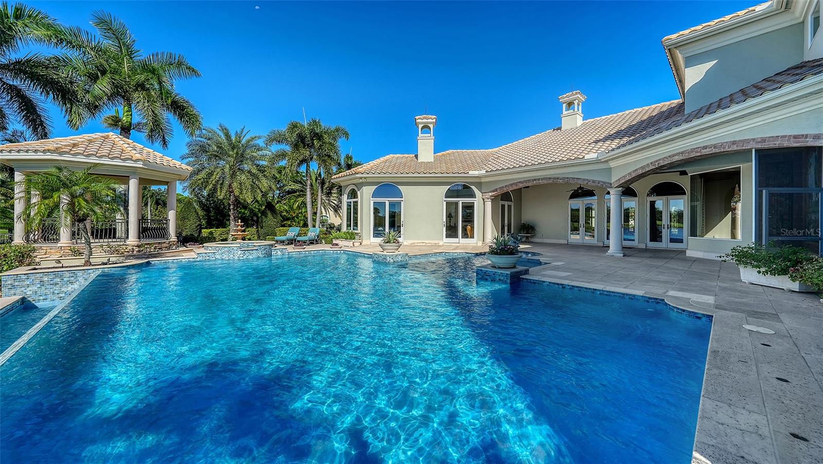 A4665937 Property Photo