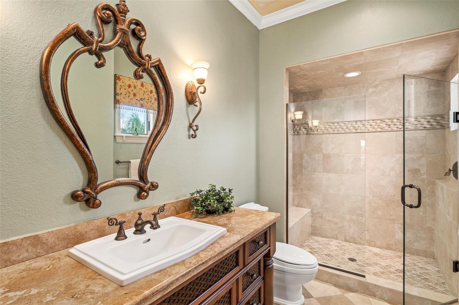 A4665937 Property Photo