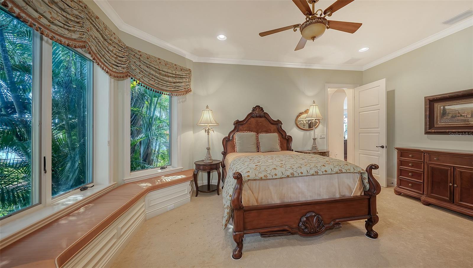 A4665937 Property Photo