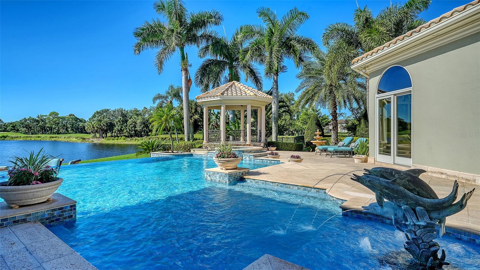 A4665937 Property Photo