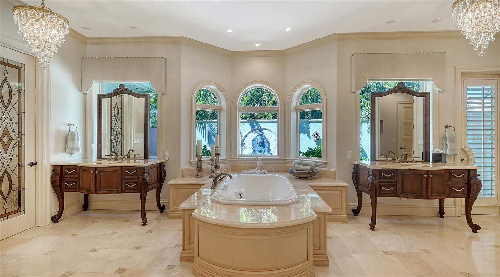 A4665937 Property Photo