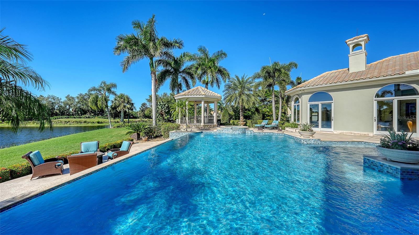 A4665937 Property Photo