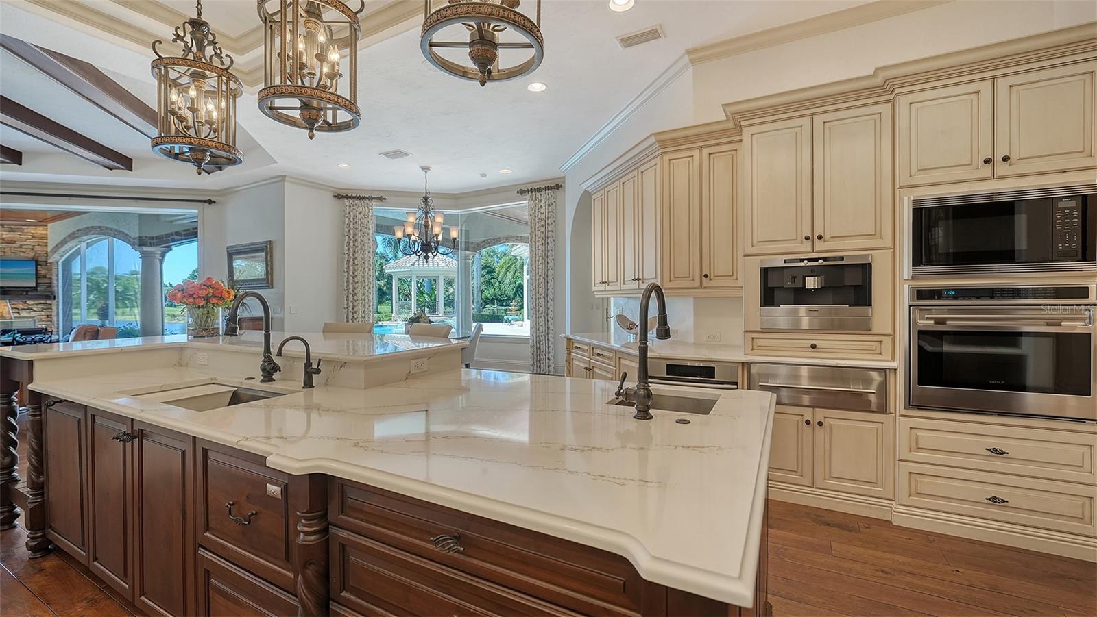 A4665937 Property Photo