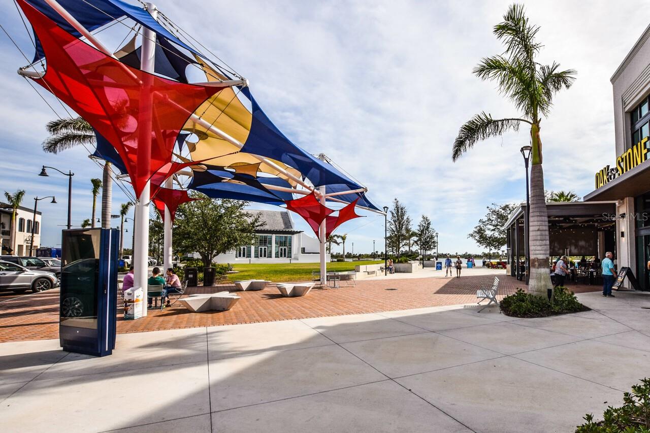 702 BRIGHTSIDE CRESCENT DR, VENICE, FL, 34293