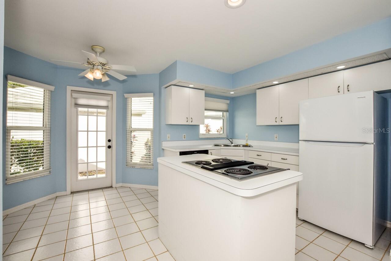 702 BRIGHTSIDE CRESCENT DR, VENICE, FL, 34293