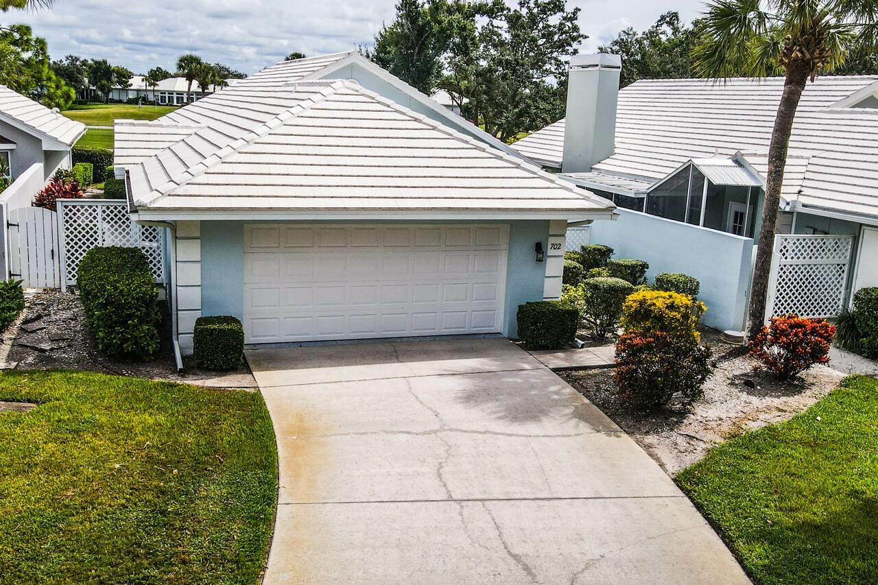 702 BRIGHTSIDE CRESCENT DR, VENICE, FL, 34293