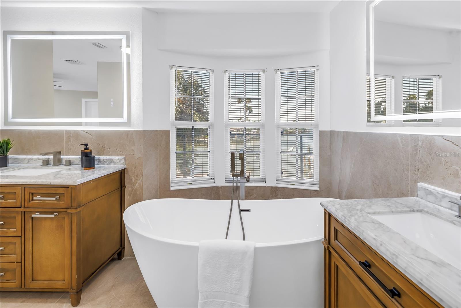 17601 STERLING TER, REDINGTON SHORES, FL, 33708