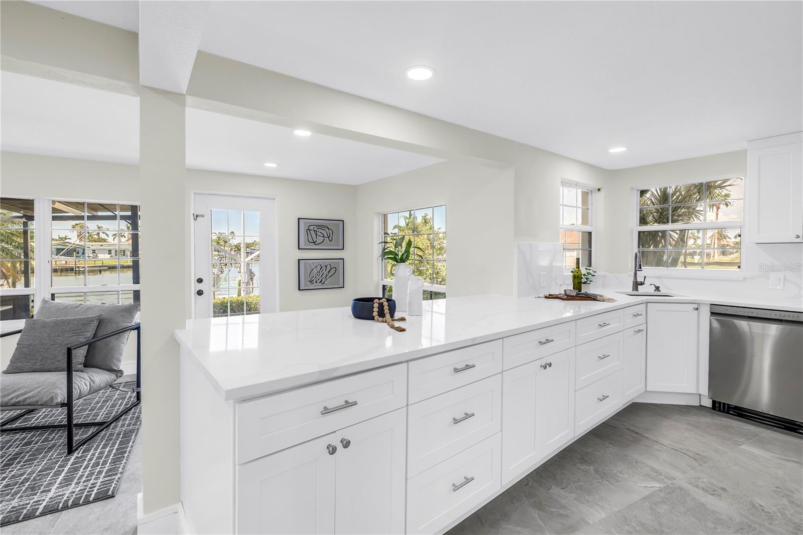 17601 STERLING TER, REDINGTON SHORES, FL, 33708