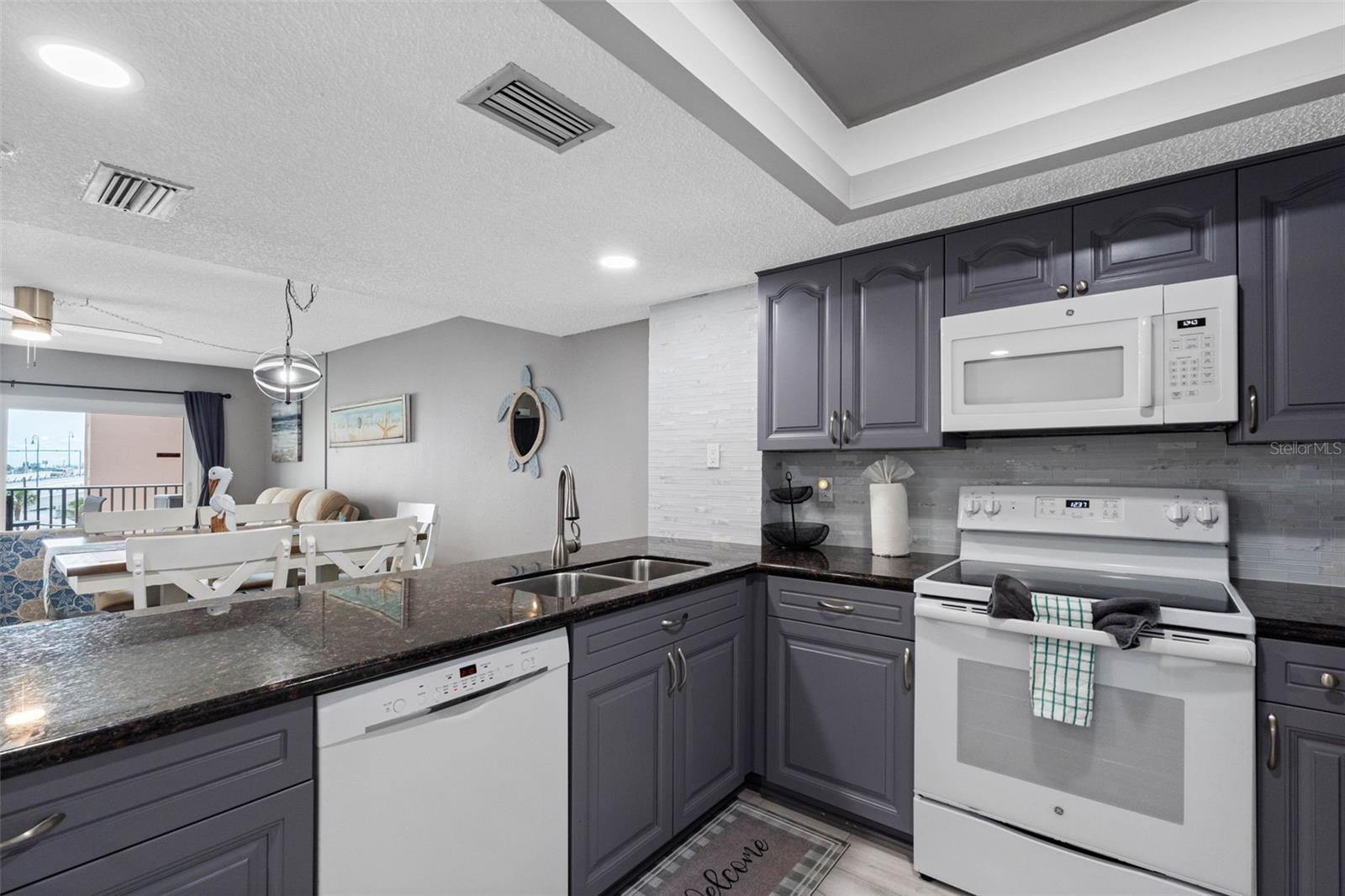 TB8430469 Property Photo