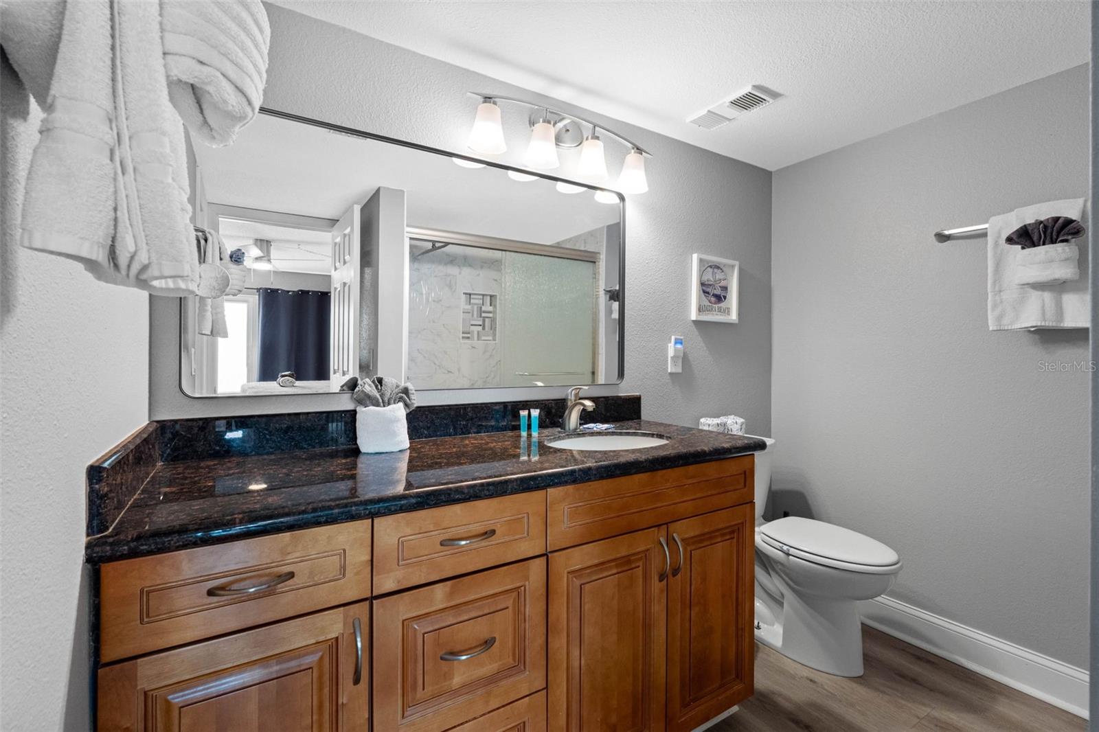 TB8430469 Property Photo