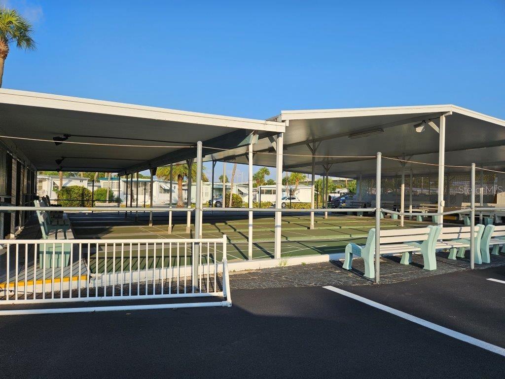 TB8430473 Property Photo