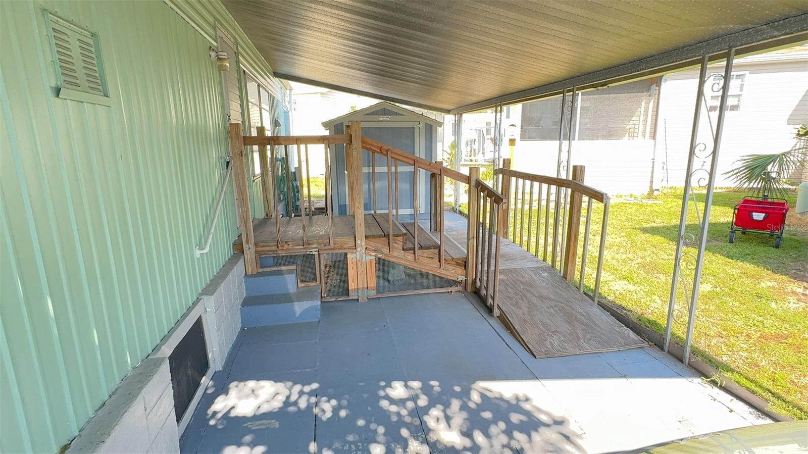 TB8430473 Property Photo